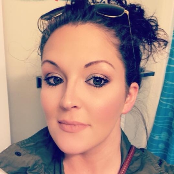 Meet your Posher, Amber - Picture 1 of 1